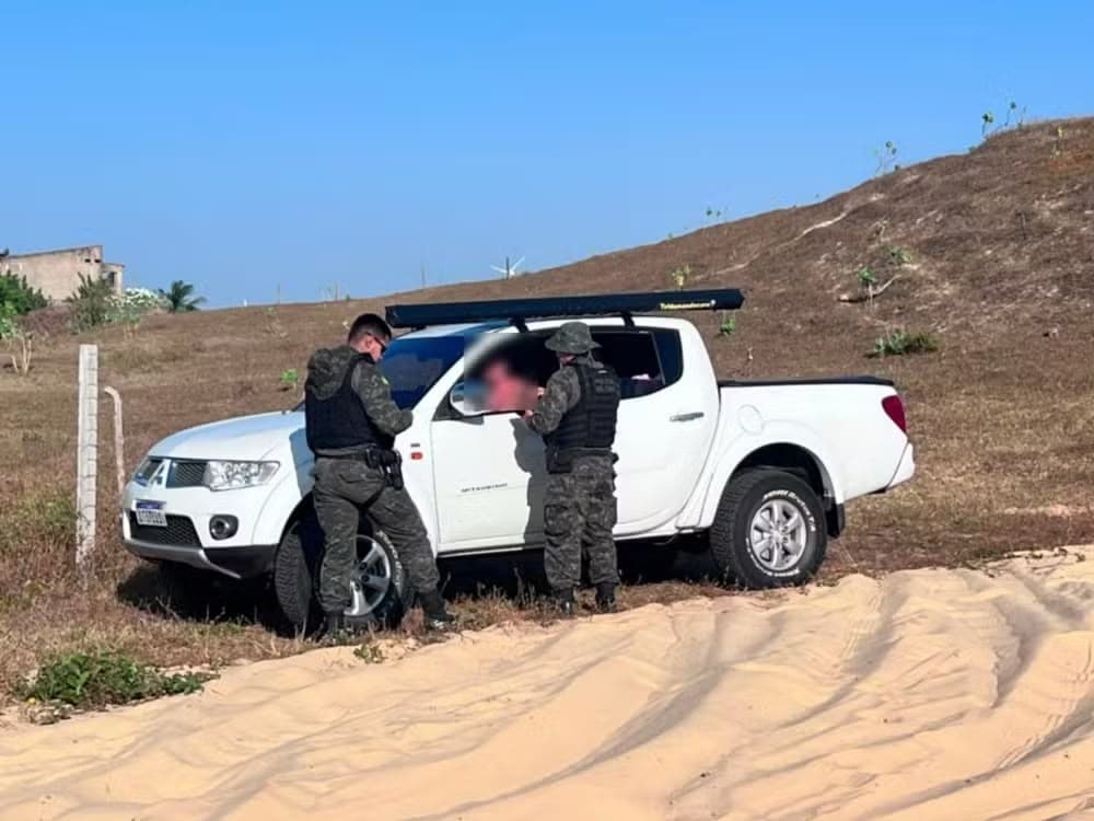 Flagrante Ambiental: Motoristas São Autuados por Dirigir em Dunas na Praia da Taíba
