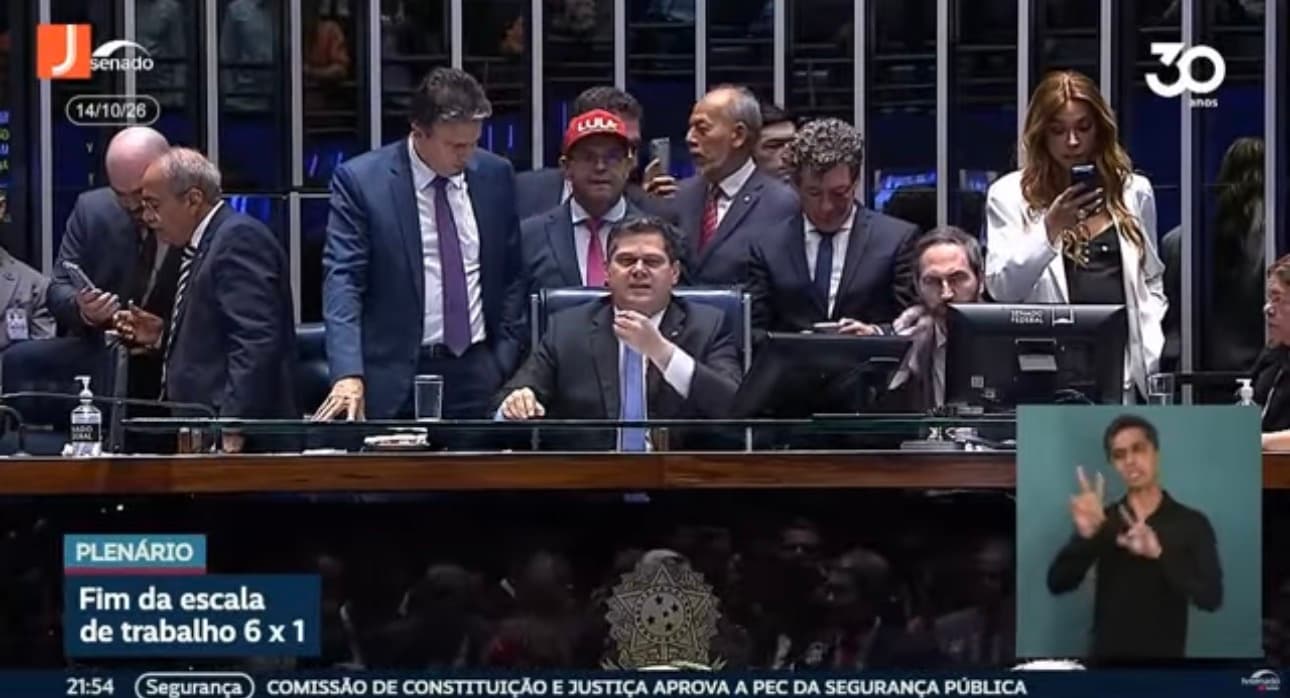 Senado Aprova Historicamente o Fim da Escala 6x1 em Votação Marcada por Emoção no Plenário